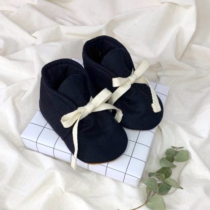 Organic Cotton Hi-Top Mini Shoes in Black